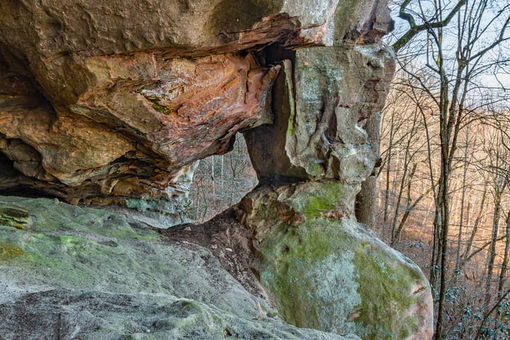 Documenting Leap Frog Pillar Arch 2 in Kentucky